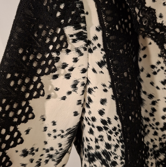 Alberto Makali Women's Lace & Pony Print Jacket with Hidden Closure (Size US 4) - Picture 5 of 9